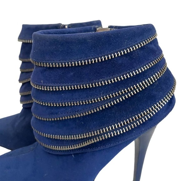 CR Luxe Blue Suede Bootie Size 5.5 - Picture 4 of 9